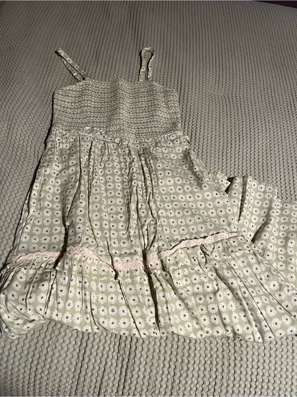 Universal Thread Mint Green Floral Smocked Top